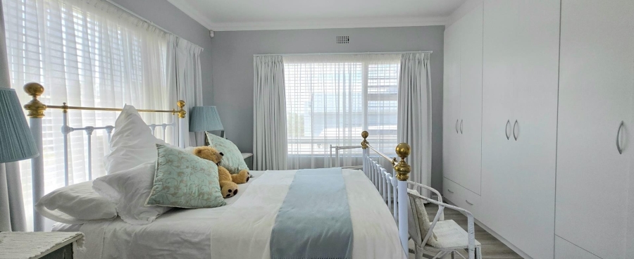 5 Bedroom Property for Sale in Franskraal Western Cape